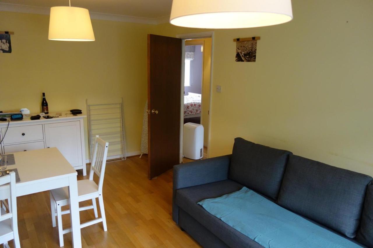 Apartment New Cosy 2 Bedroom Flat - Englefield Englefield Green