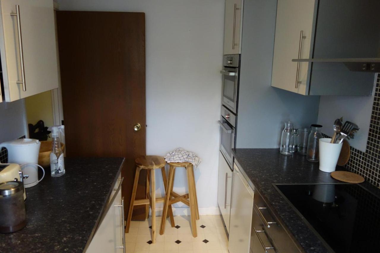 New Cosy 2 Bedroom Flat - Englefield Englefield Green