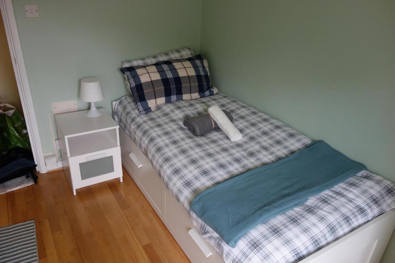 Apartment New Cosy 2 Bedroom Flat - Englefield Englefield Green